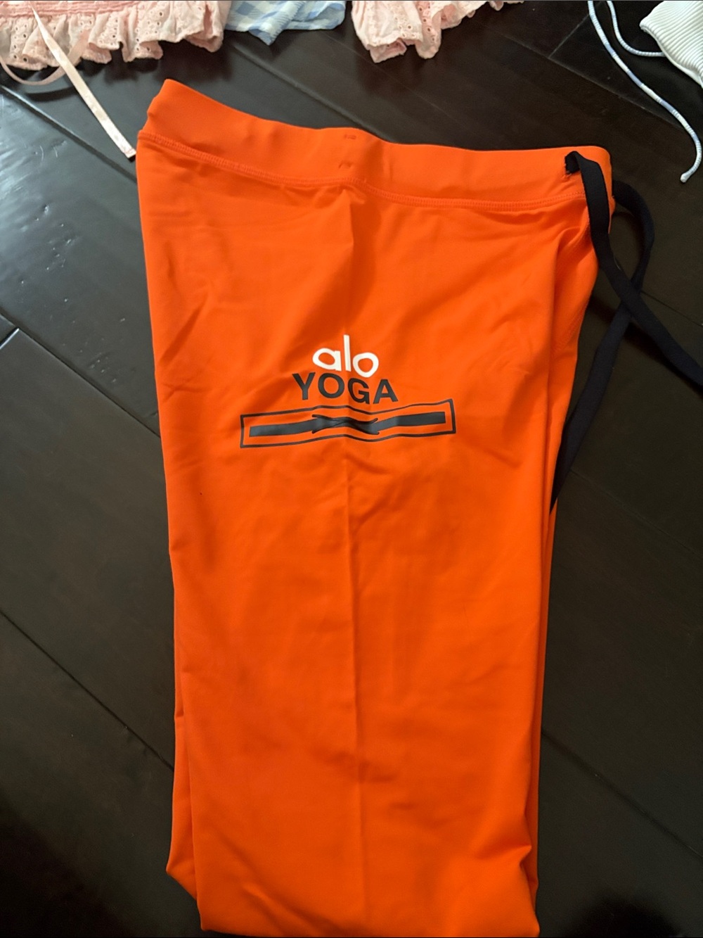 ALO Yoga Bright Orange Stretch Leggings